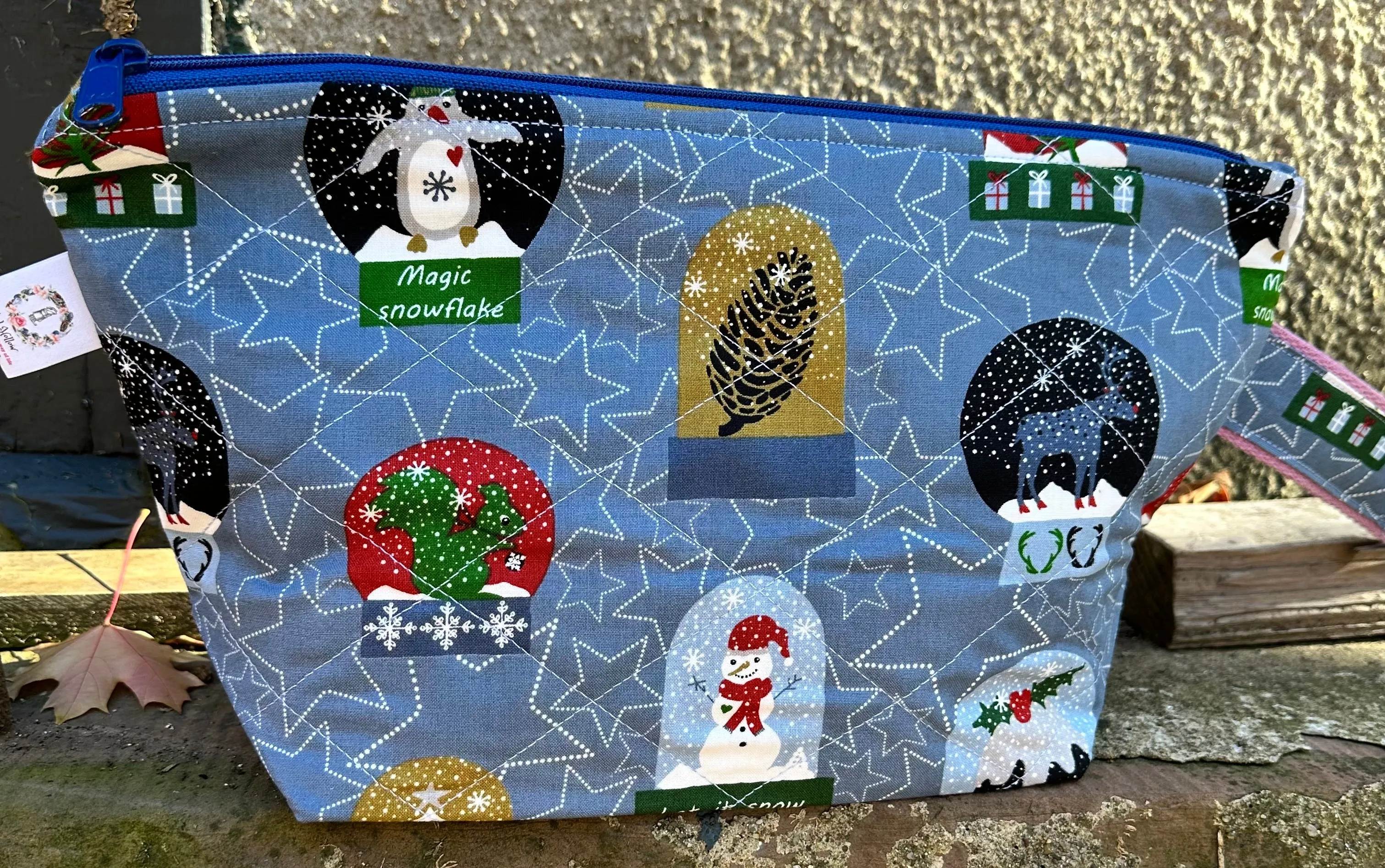 ANIMAL SNOW GLOBE Quilted Wedge Project Bag