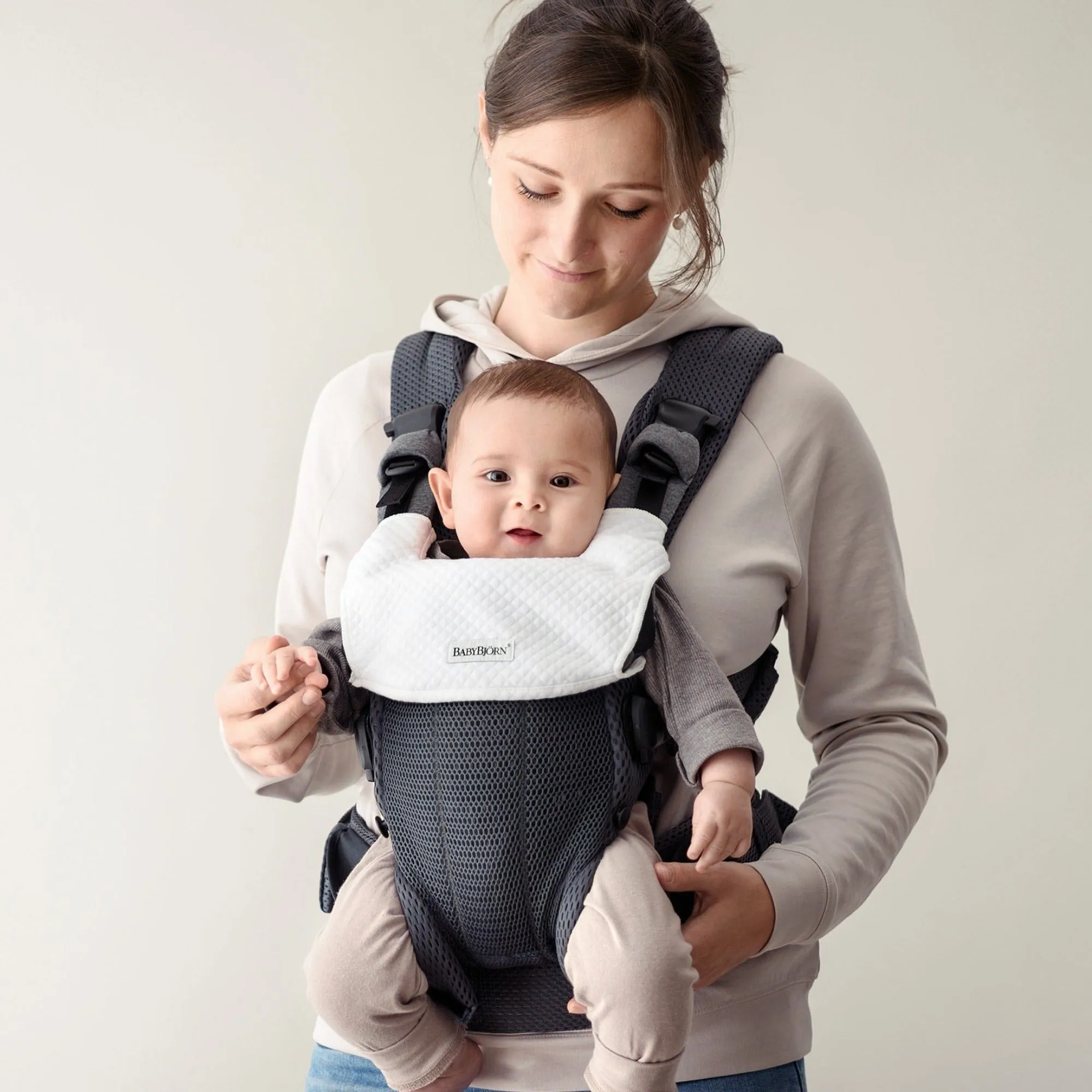 BABYBJÖRN Bib for Baby Carrier Harmony