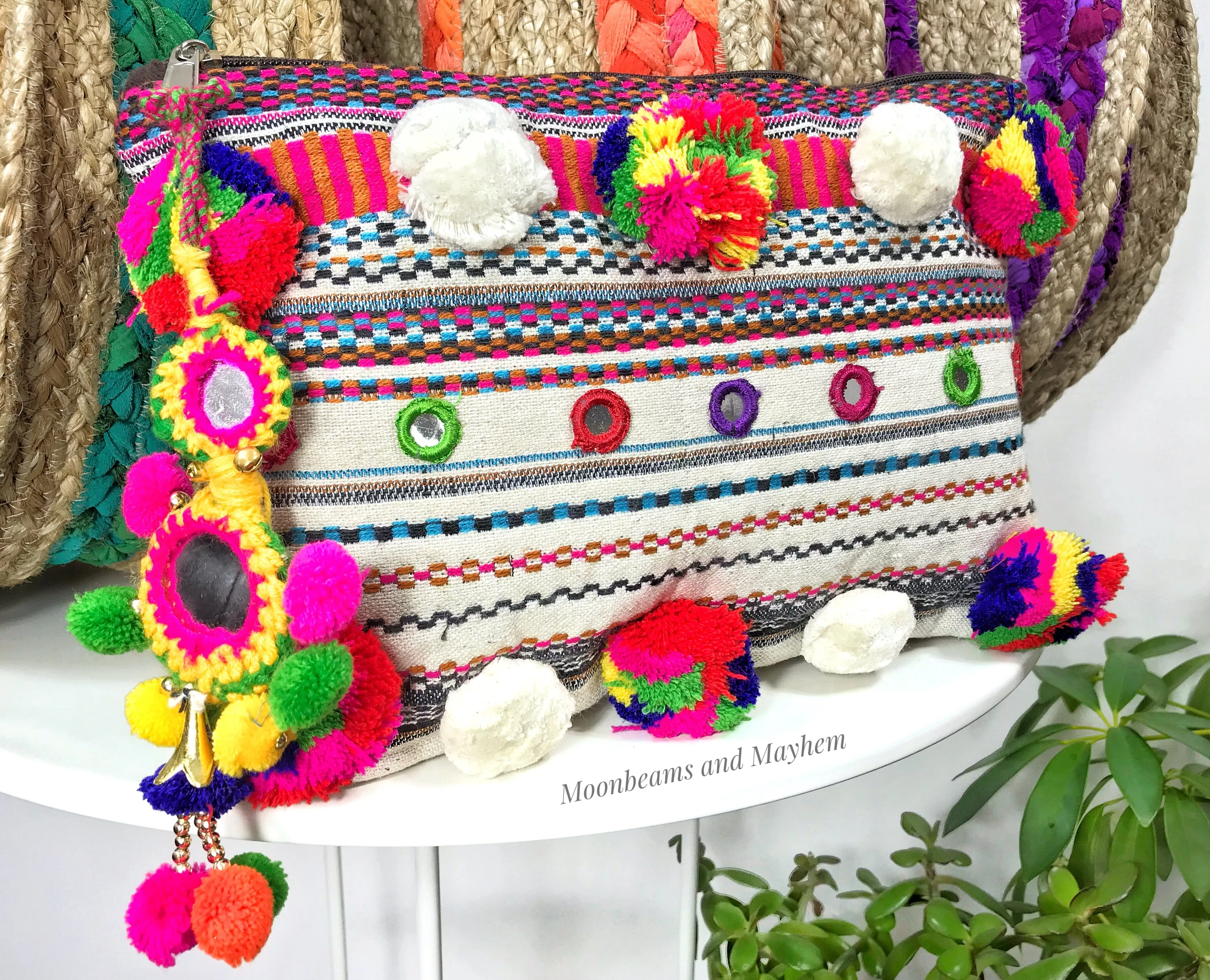 BEAUTIFUL IBIZA POM POM CLUTCH / EVENING / COSMETIC PURSE