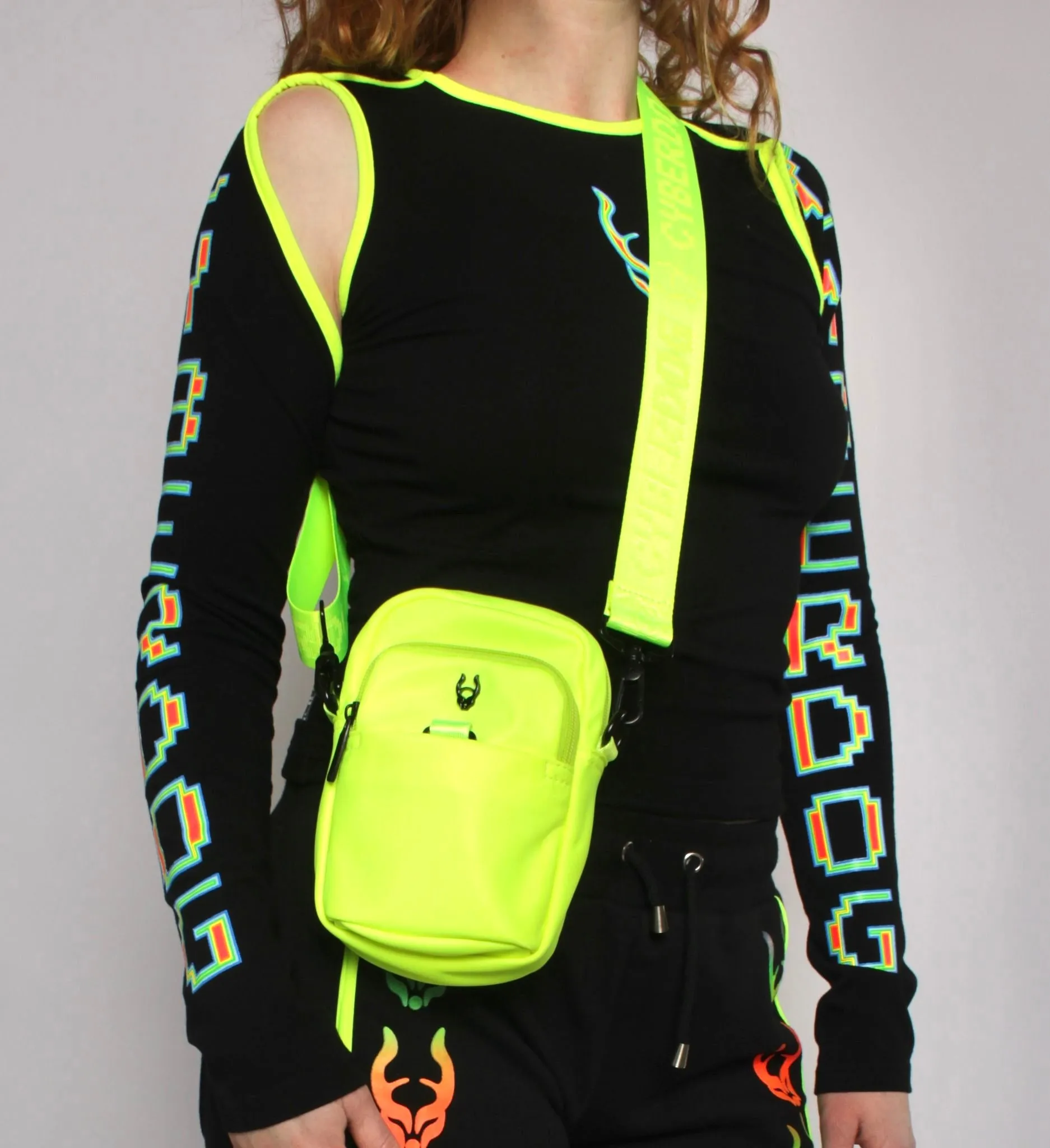 CROSS BODY RAVE BAG