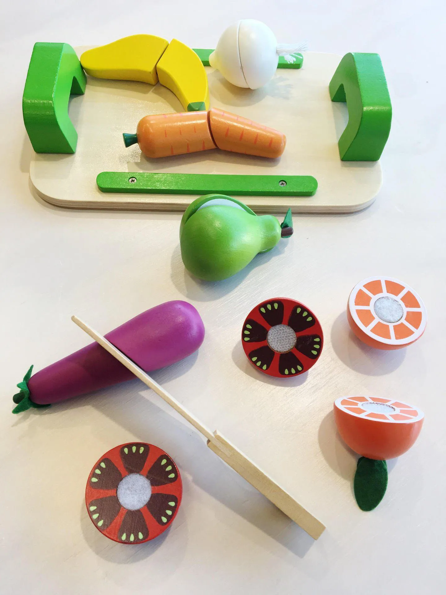 Discoveroo Fruit and Veg Cutting Set