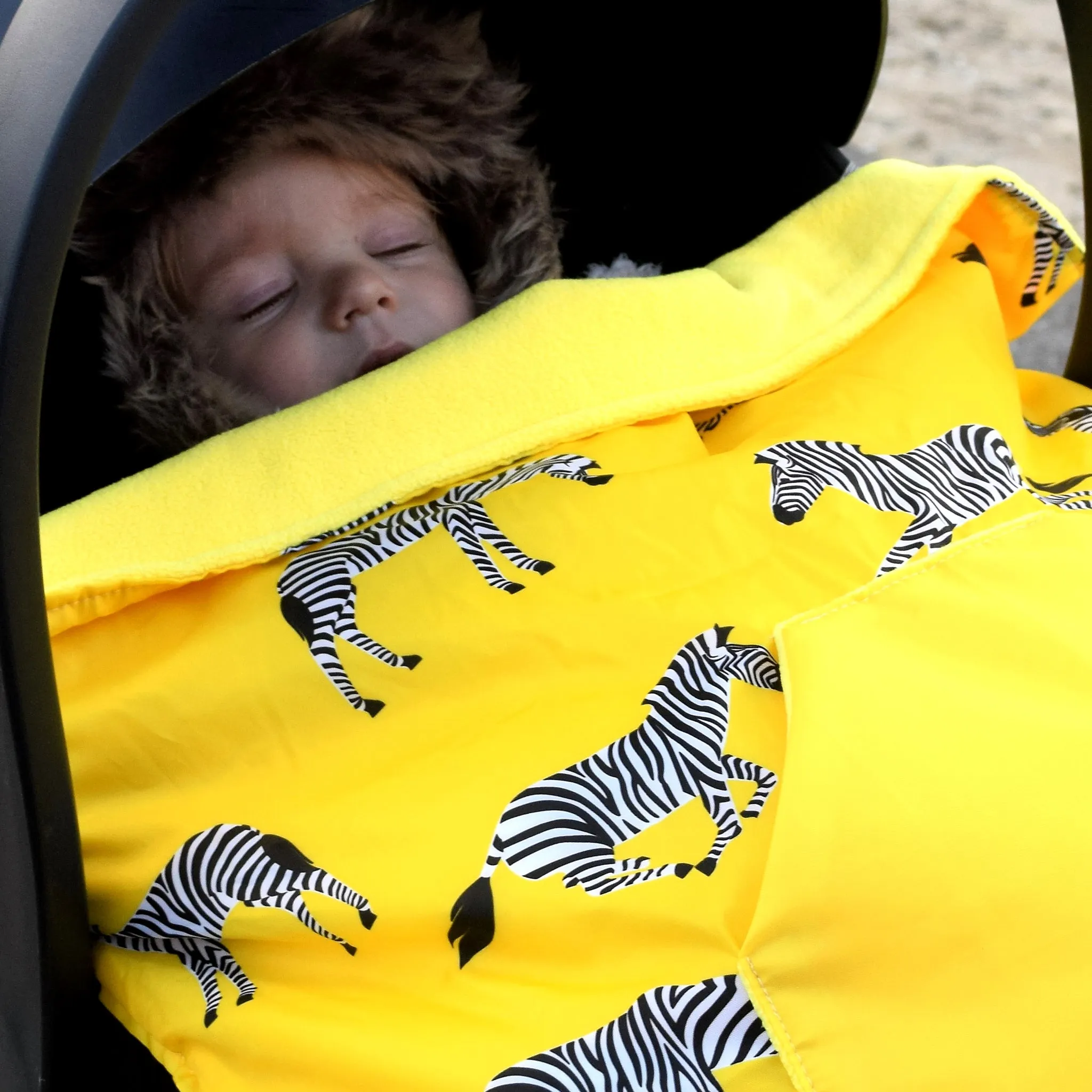 GO multi-use footmuff - YELLOW ZEBRA