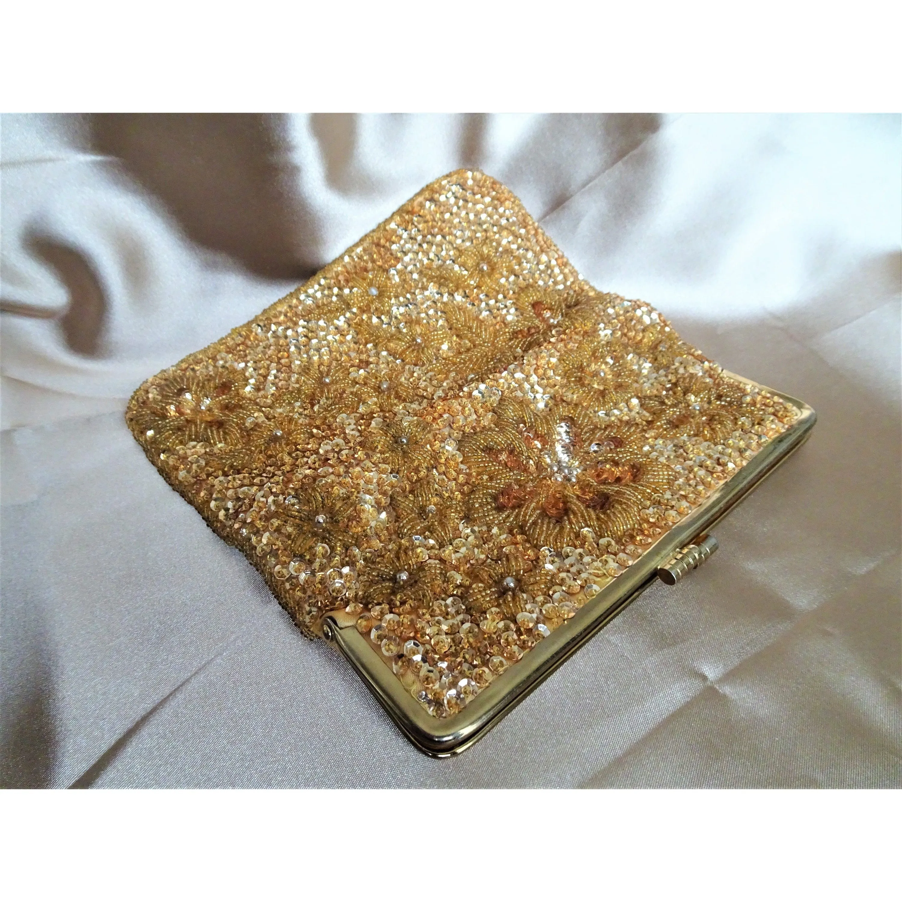 GORGEOUS Vintage Hand Beaded Evening Purse, Golden Glass and Sequined Fold Over Clutch Hand Bag, Elegant Design, Collectible Vintage Purses