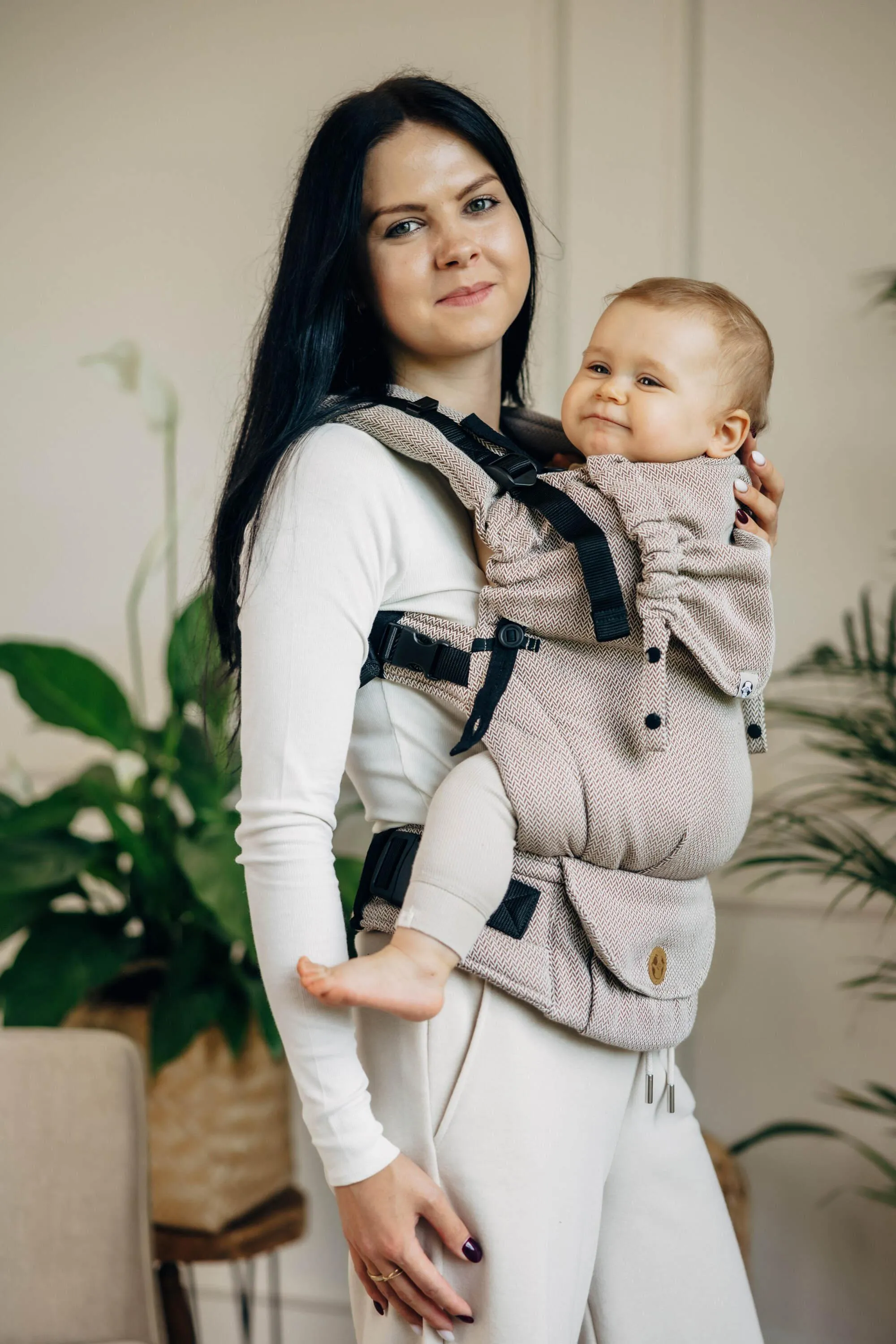 LennyLamb LennyUpGrade Babywearing Carrier Little Herringbone Almond