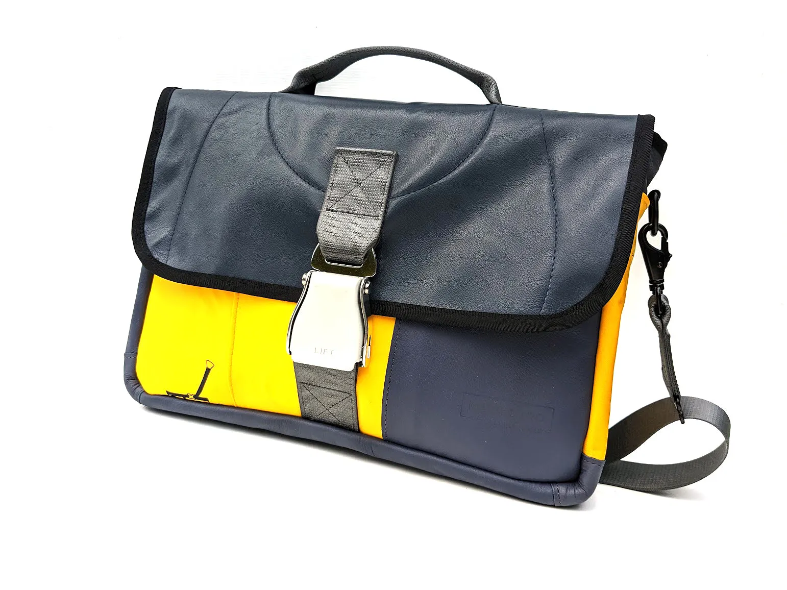 Mariclaro Laptop Bag - Jazz Air / 2 - Dash8