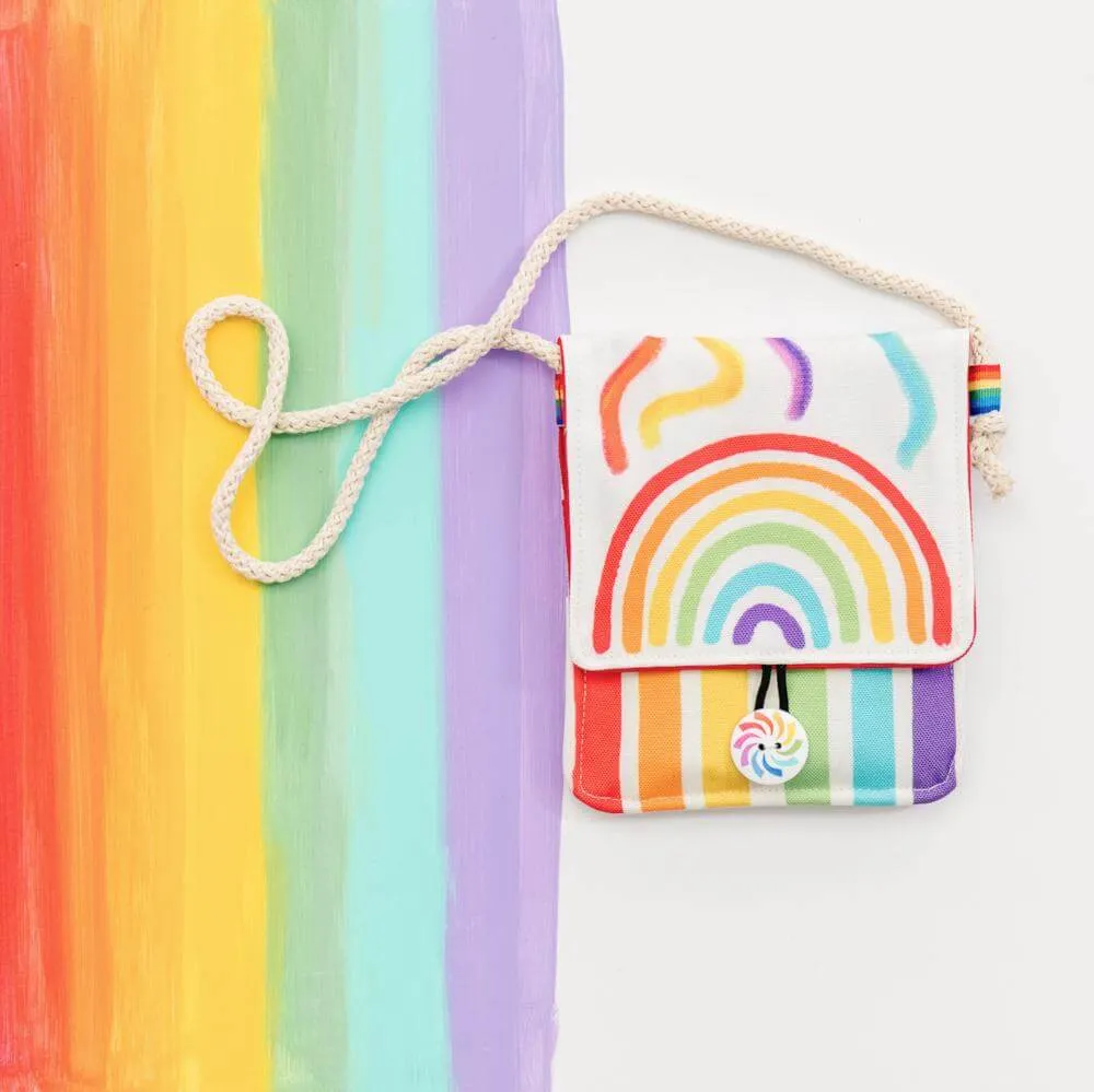 Rainbow Purse For Little Girl: "My niece is gonna love this"