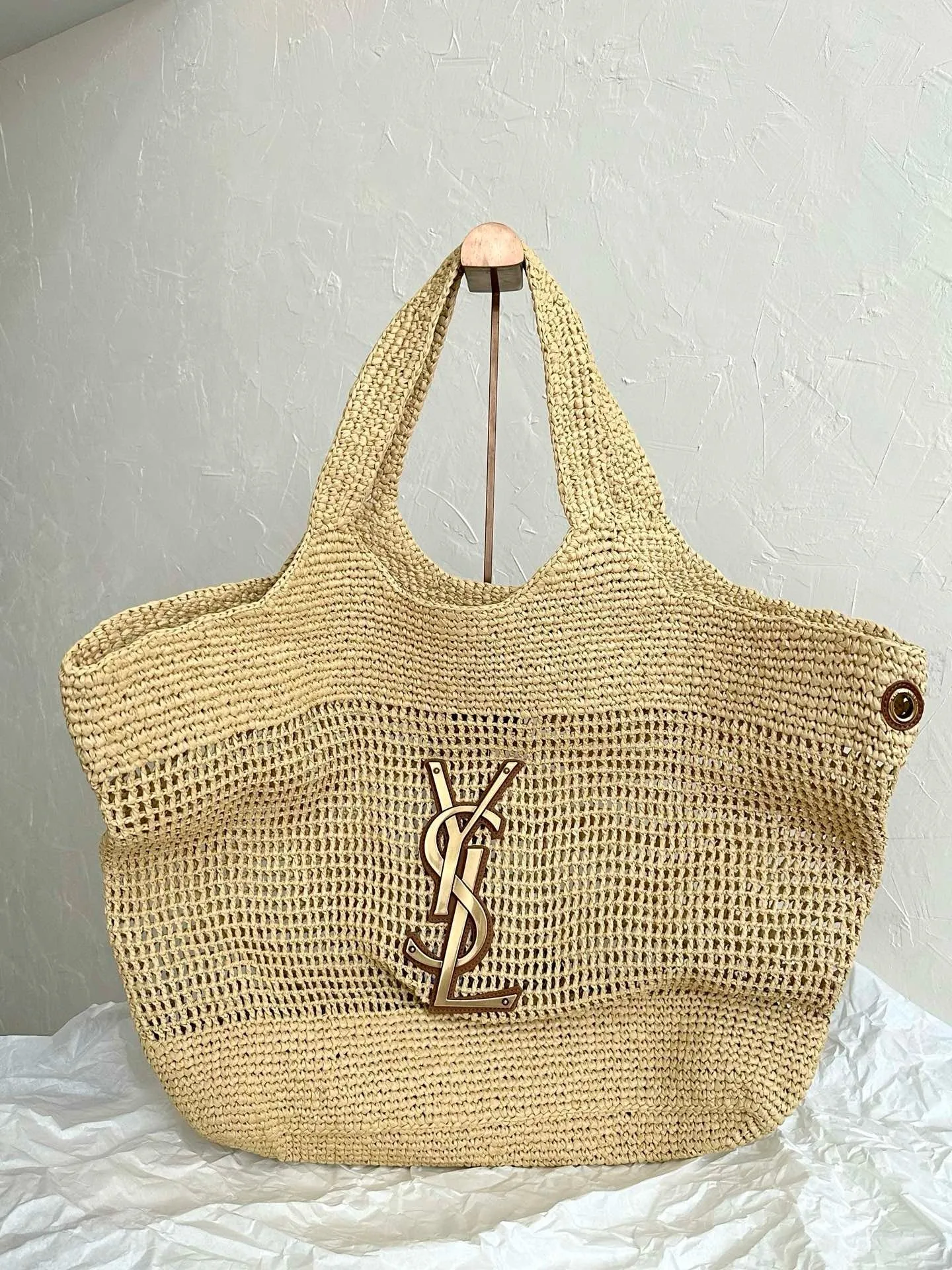 YSK326 Icare in Raffia / HIGHEST QUALITY VERSION / 14.6"–21.7" X 16.9" X 2"